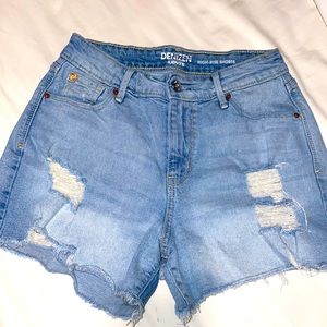 DENIZEN from Levi's Women's High-Rise Jean Shorts Distressed Frayed Size 2